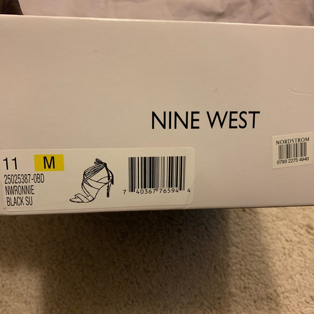 Nine West - Picture 8 of 8